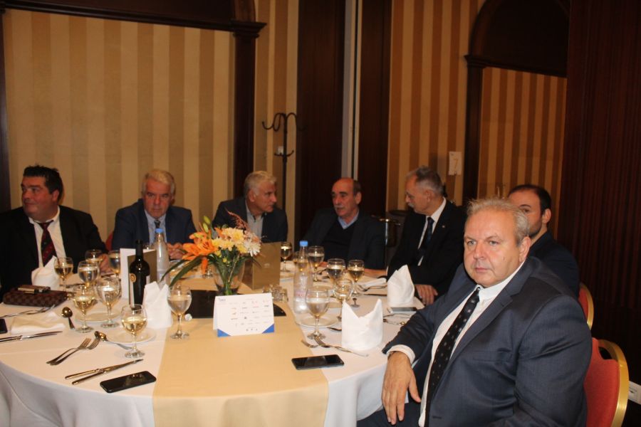 Δείτε πλούσιο φωτορεπορτάζ από το δείπνο του ΣΘΕΒ στη Λάρισα