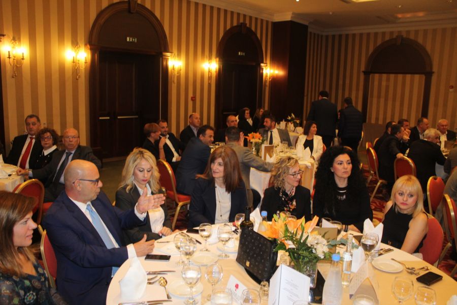 Δείτε πλούσιο φωτορεπορτάζ από το δείπνο του ΣΘΕΒ στη Λάρισα