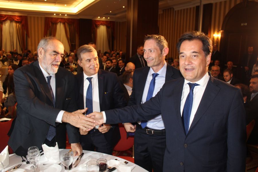 Δείτε πλούσιο φωτορεπορτάζ από το δείπνο του ΣΘΕΒ στη Λάρισα