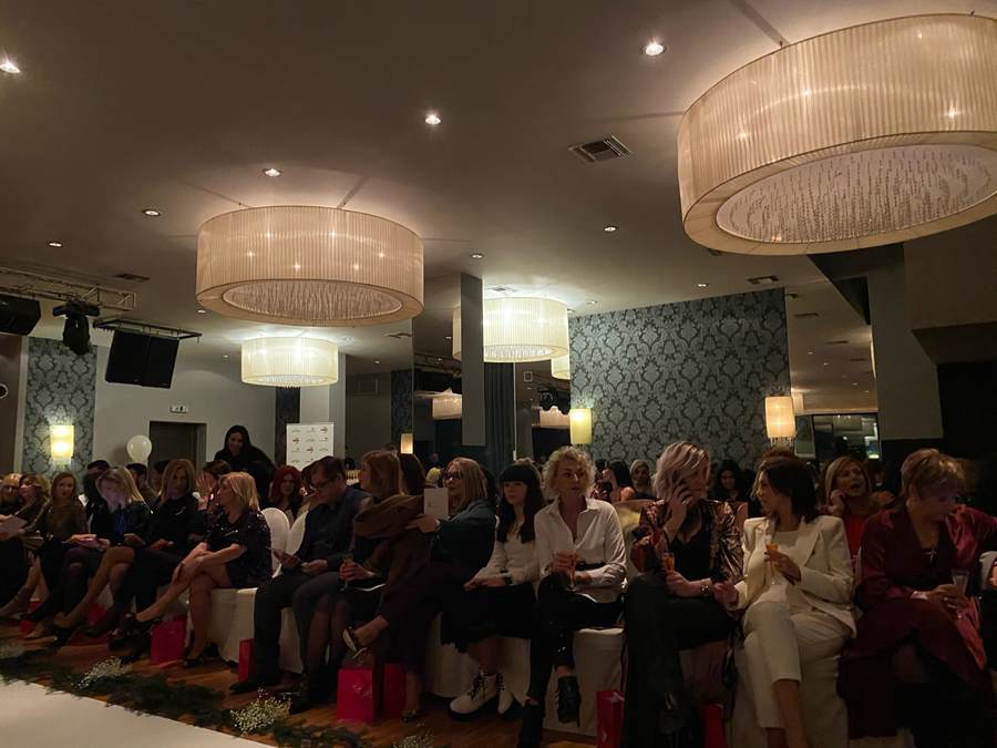 Έλαμψε στη Λάρισα η επίδειξη μόδας που έγινε για καλό σκοπό (φωτο – βίντεο)