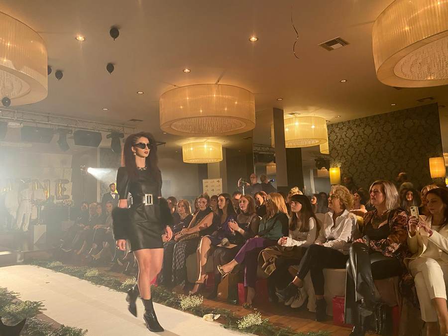 Έλαμψε στη Λάρισα η επίδειξη μόδας που έγινε για καλό σκοπό (φωτο – βίντεο)