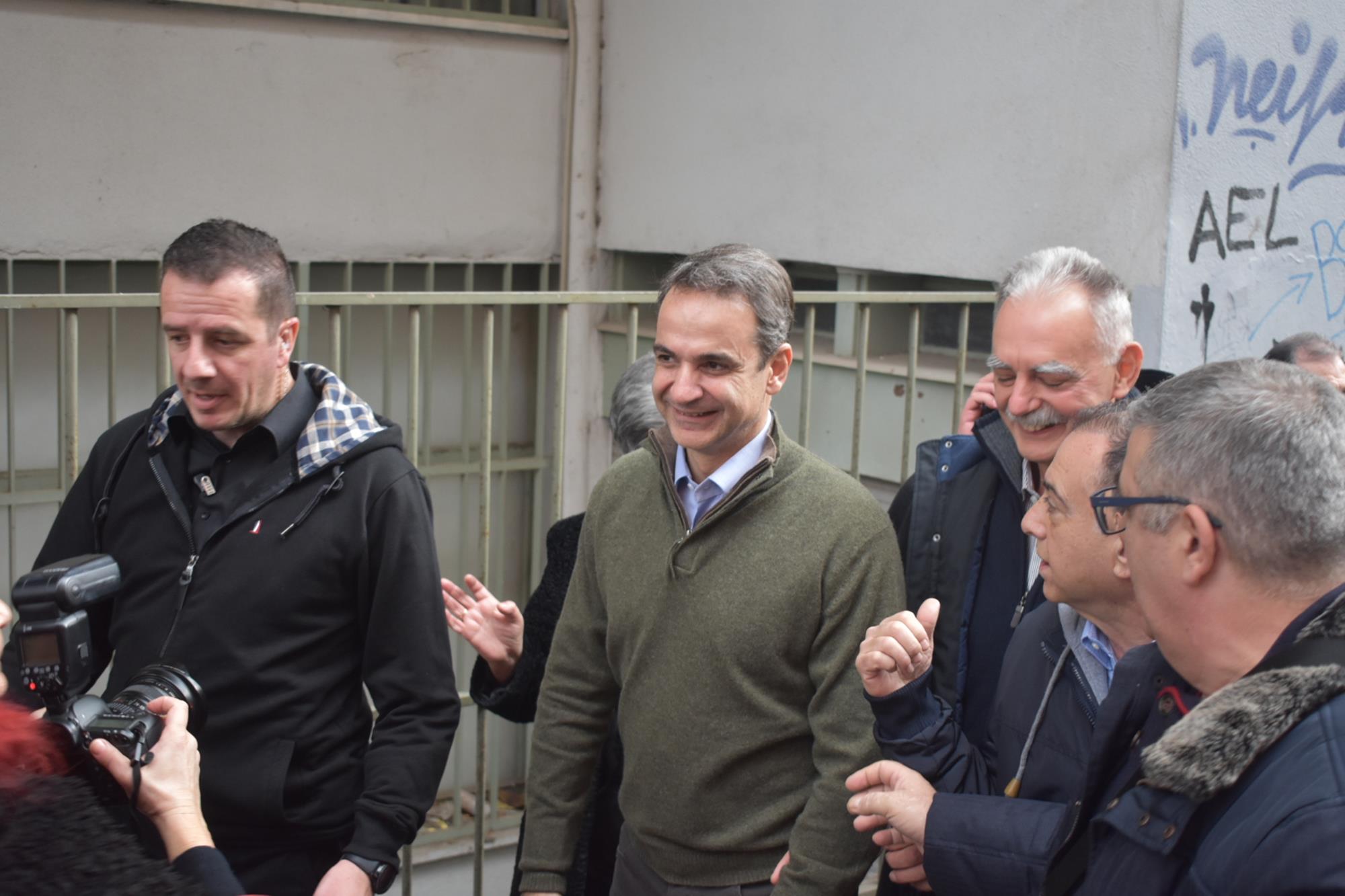 Βόλτα στο κέντρο της Λάρισας για τον πρωθυπουργό Κυριάκο Μητσοτάκη - Που πήγε (φωτορεπορτάζ)