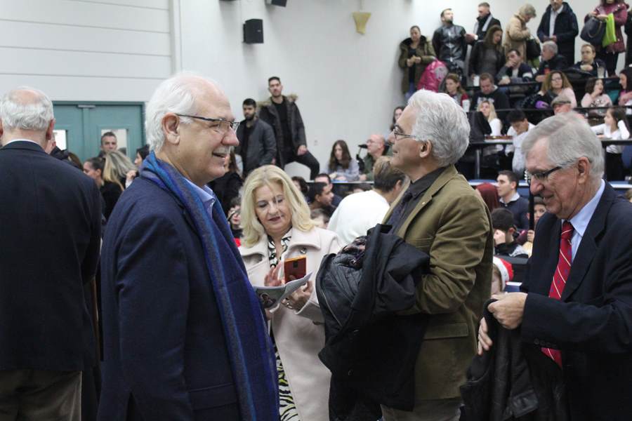 'Έλαμψαν τα “Χριστούγεννα για όλους” στη Λάρισα (φωτο)