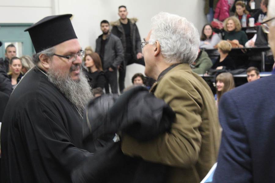 'Έλαμψαν τα “Χριστούγεννα για όλους” στη Λάρισα (φωτο)