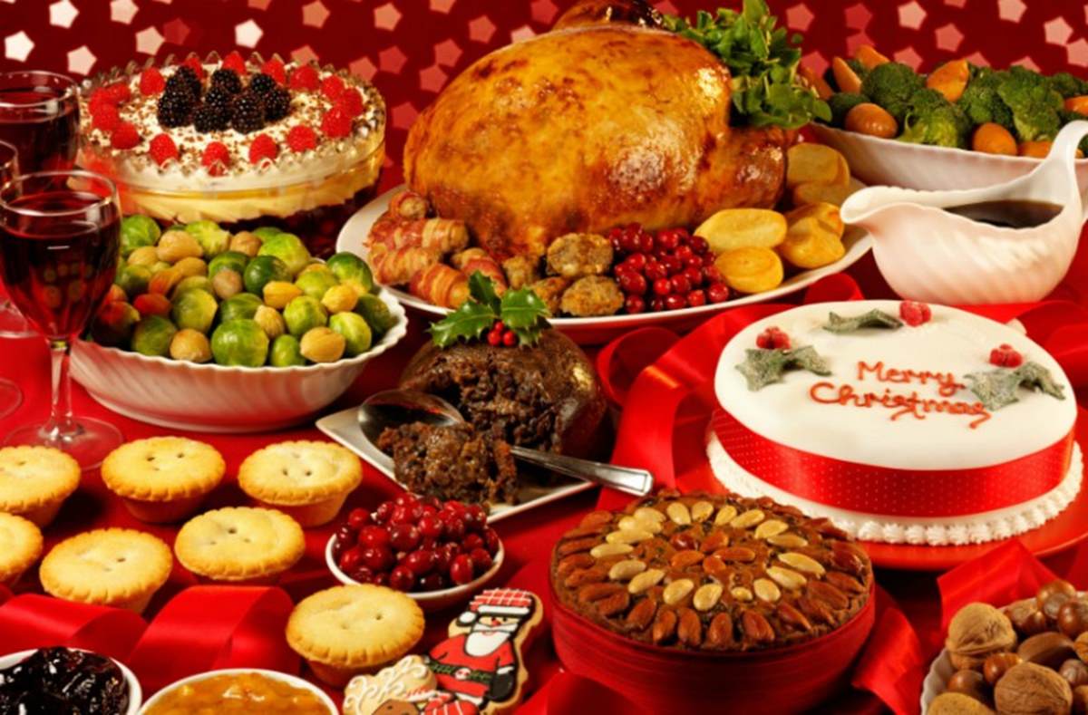 Γιατί πεινάμε περισσότερο μετά απ' το Χριστουγεννιάτικο γεύμα; Ας χαλαρώσουμε γιατί υπάρχει επιστημονική εξήγηση