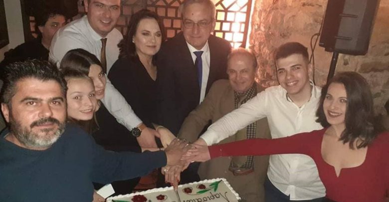 Σε μια κατάμεστη αίθουσα έκοψε την βασιλόπιτα η δημοτική παράταξη "Λαρισαίων Κοινόν"
