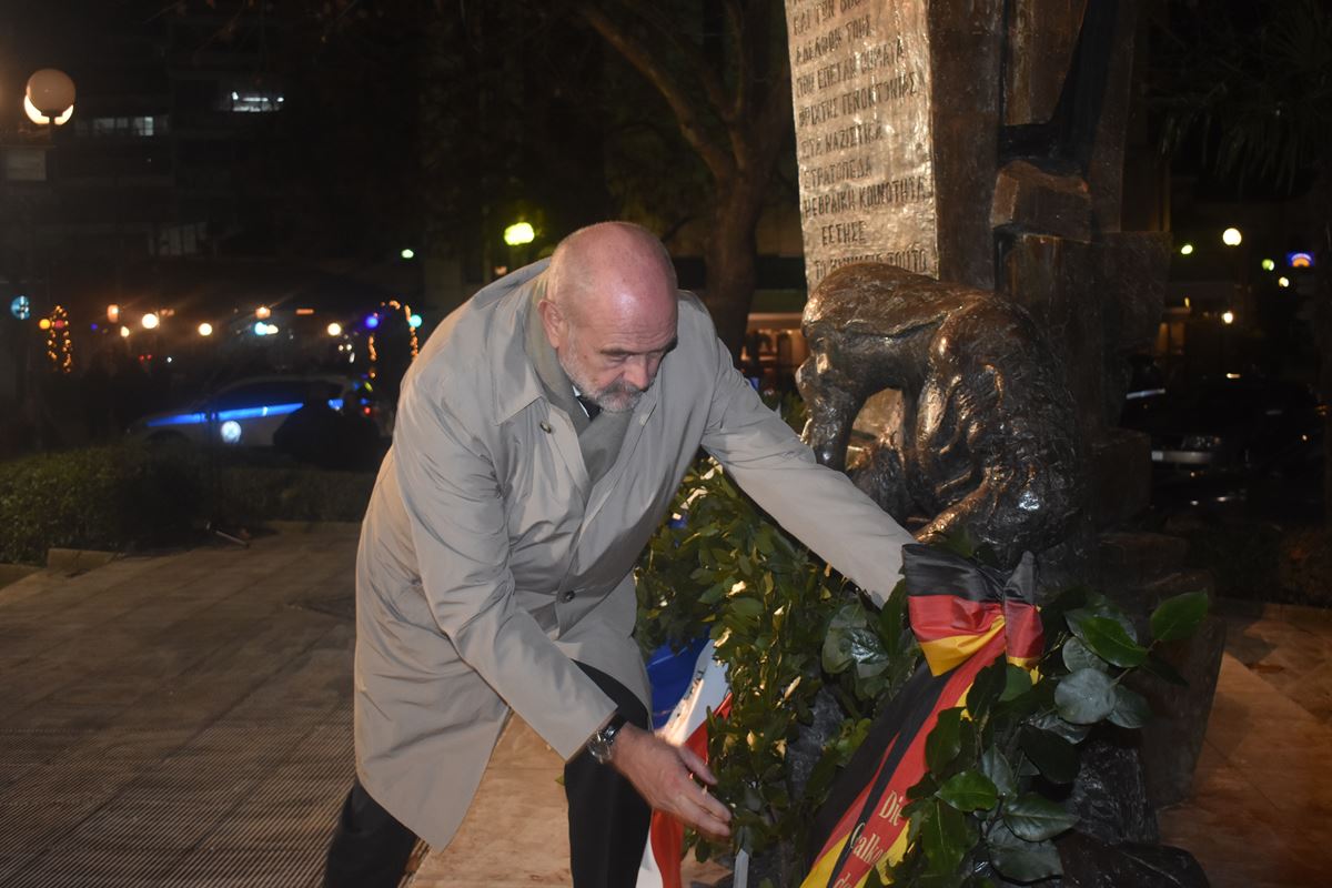 Τη μνήμη των Εβραίων θυμάτων του Ολοκαυτώματος τίμησε η Λάρισα - Δείτε φωτογραφίες