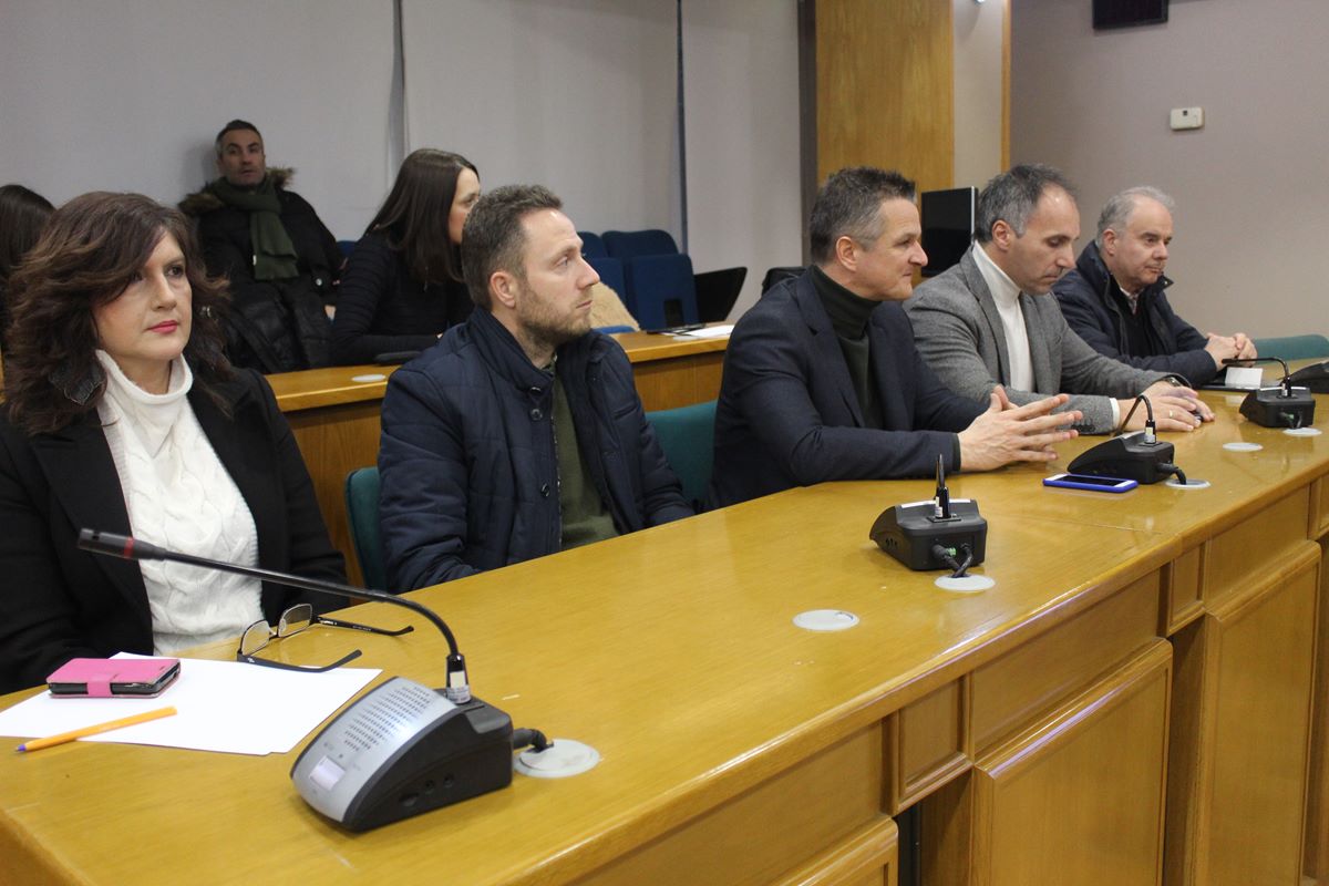 Αγοραστός: Αυξήθηκε ο τουρισμός στη Θεσσαλία – «Η Λάρισα πρέπει να περιμένει το Αρχαίο Θέατρο, δεν είναι ούτε Κρήτη ούτε Μύκονος…» (φωτο)