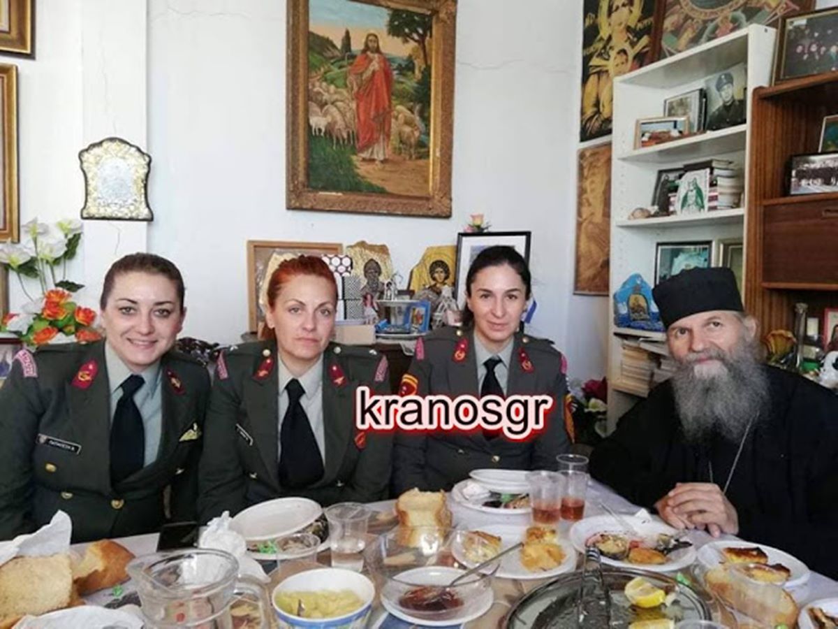 Συγκινεί η διασωθείσα του Ελικοπτέρου Χιούι στο Σαραντάπορο Β. Πλεξίδα - Τιμά την προστάτιδά της (φωτο)