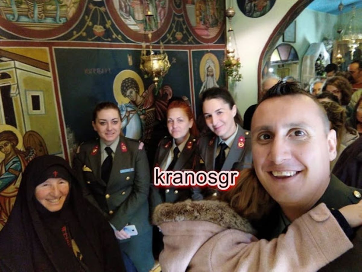 Συγκινεί η διασωθείσα του Ελικοπτέρου Χιούι στο Σαραντάπορο Β. Πλεξίδα - Τιμά την προστάτιδά της (φωτο)