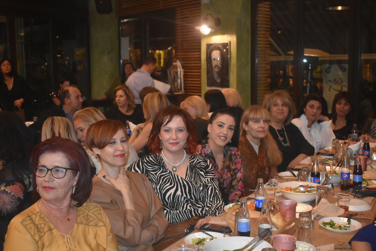 Έκοψαν την πίτα τους οι γυναίκες της ΝΟΔΕ Λάρισας - Δείτε φωτογραφίες