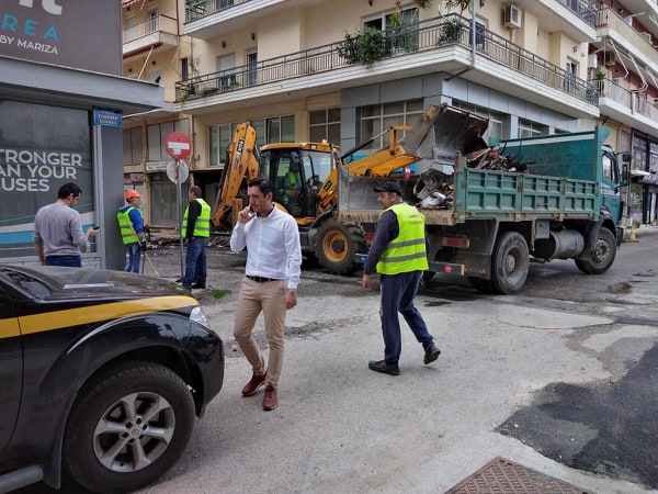 Κάηκε ολοσχερώς το διαμέρισμα στα Τρίκαλα (φωτό)