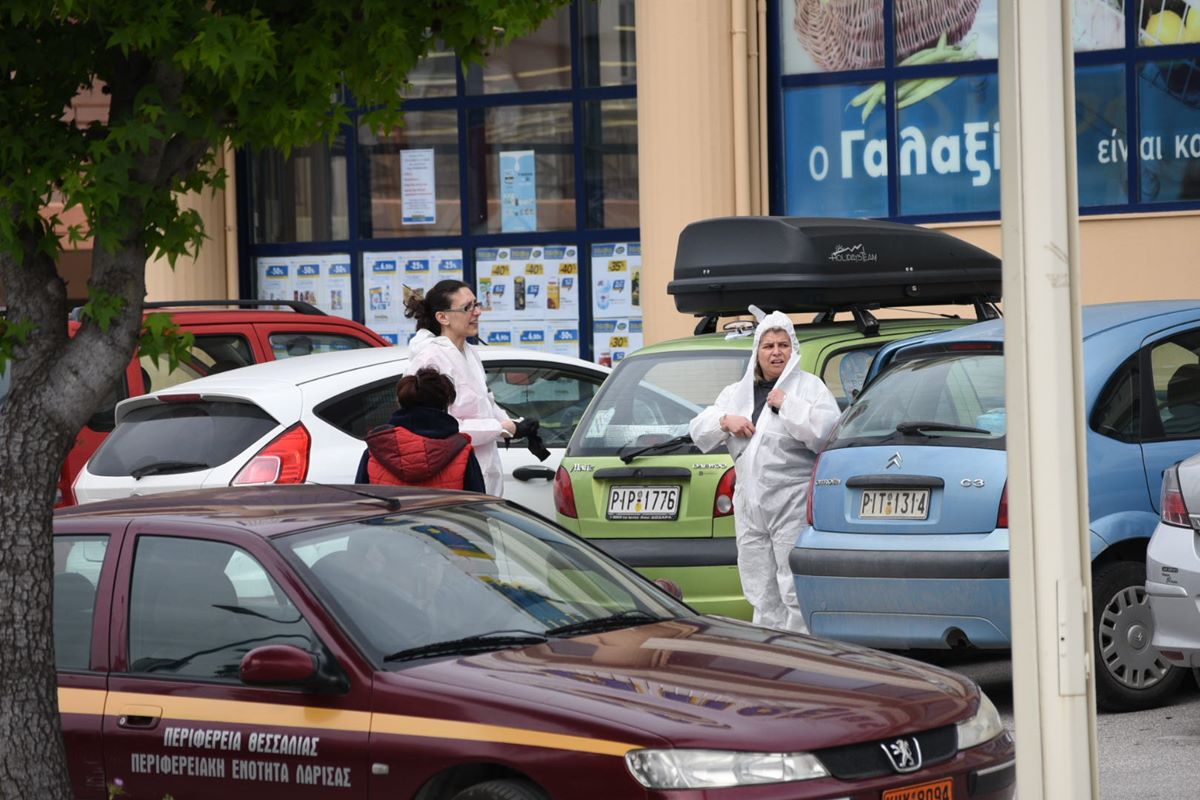 Λάρισα: Ξεκινάει σήμερα η ιχνηλάτηση επαφών της 18χρονης Ρομά από τη Νέα Σμύρνη που βρέθηκε χθες θετική στον κορωνοϊό - (φωτο)