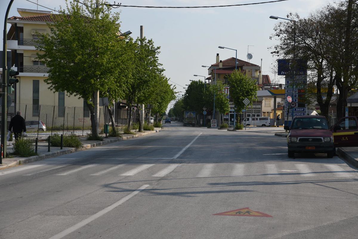 Αυτή είναι η σημερινή εικόνα στην περιοχή της καραντίνας της Νέας Σμύρνης στη Λάρισα – Φωτορεπορτάζ