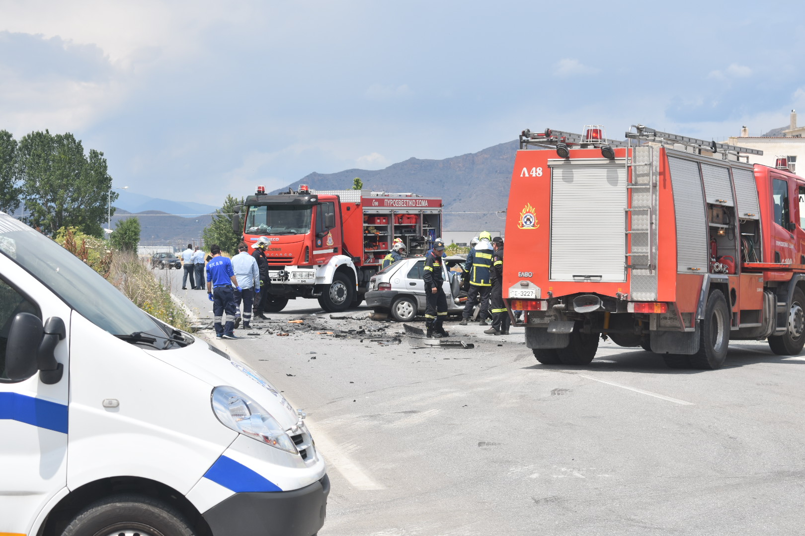 Λάρισα: Θανατηφόρο τροχαίο στον κόμβο Πλατυκάμπου - Σκοτώθηκε νεαρός οδηγός (Δείτε φωτογραφίες)