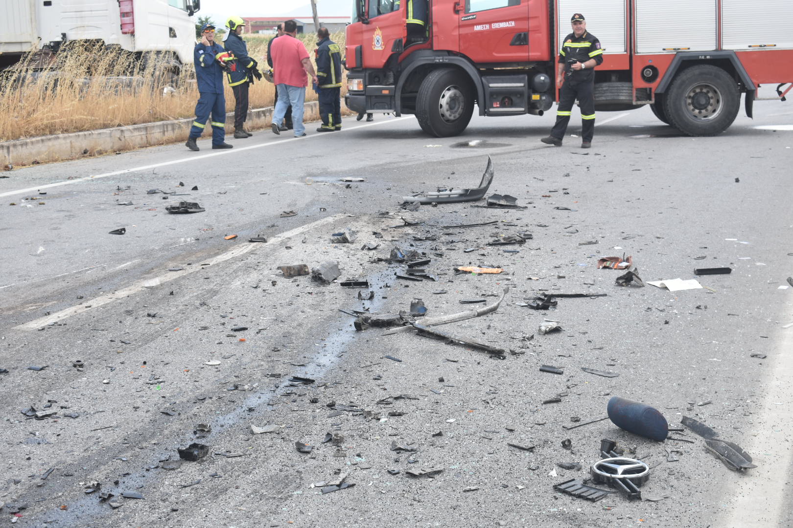 Λάρισα: Θανατηφόρο τροχαίο στον κόμβο Πλατυκάμπου - Σκοτώθηκε νεαρός οδηγός (Δείτε φωτογραφίες)