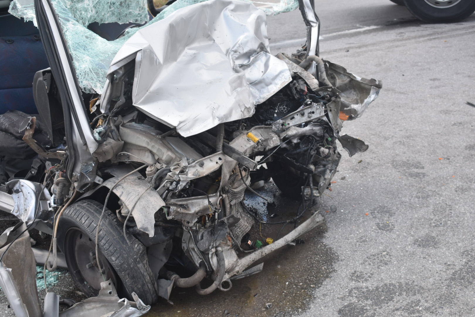 Λάρισα: Θανατηφόρο τροχαίο στον κόμβο Πλατυκάμπου - Σκοτώθηκε νεαρός οδηγός (Δείτε φωτογραφίες)