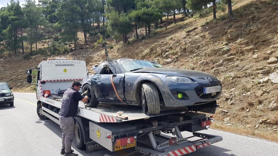 Λάρισα: Σοκαριστικό ατύχημα στη Σπηλιά Κισσάβου με αυτοκίνητο που έπεσε σε χαράδρα 60 μέτρων - Άγιο είχε ο οδηγός! (φωτο)