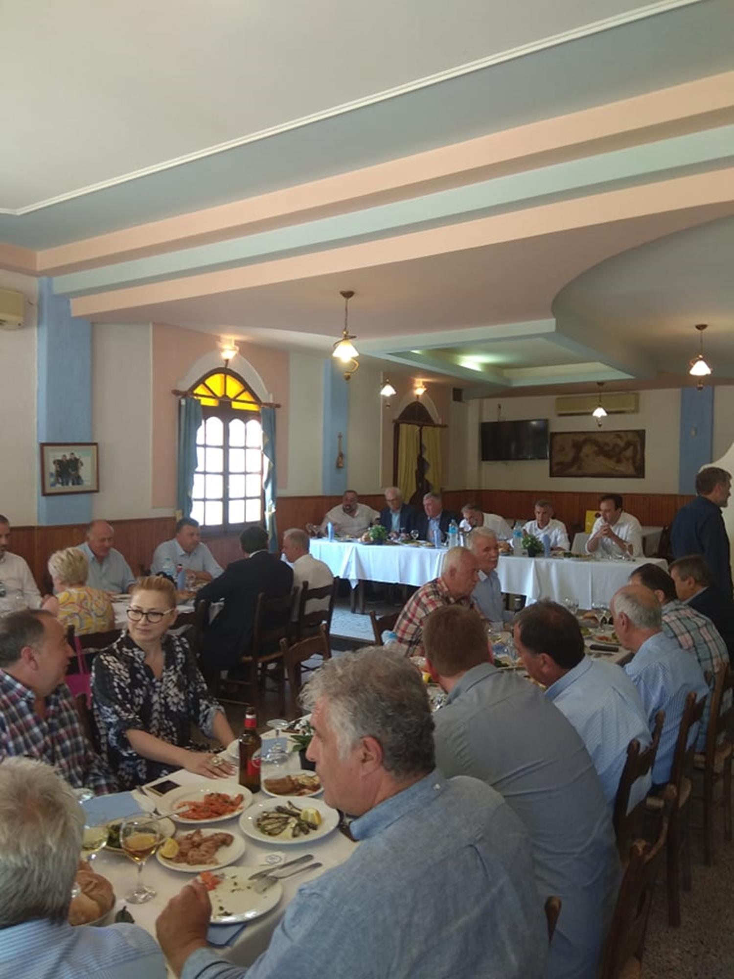 Λάρισα: Ένα τραπέζι γεμάτο παραπολιτικά και εκατοντάδες χιλιάδες ευρώ