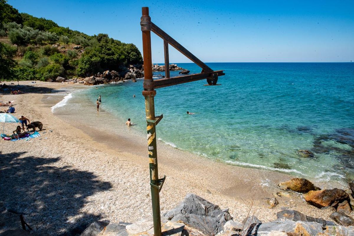 Δείτε φωτογραφίες: Ένα μικρό «διαμαντάκι» στις ακτές της Λάρισας που ελάχιστοι γνωρίζουν! Φανταστική θάλασσα με καθαρά διάφανα νερά
