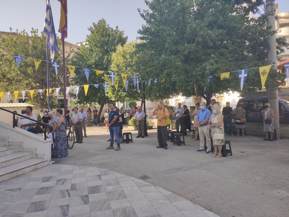 Λάρισα: Στον Ιερό Ναό Ζωοδόχου Πηγής οι πιστοί για τη γιορτή της Παναγίας - Ένας διαφορετικός Δεκαπενταύγουστος (φωτο)