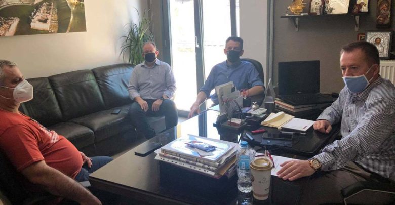 Κόκκαλης για οικογένειες στρατιωτικών: «Αναγνωρίζουμε τη δύσκολη ζωή τους, είμαστε δίπλα τους» Κόκκαλης για οικογένειες στρατιωτικών: «Αναγνωρίζουμε τη δύσκολη ζωή τους, είμαστε δίπλα τους»