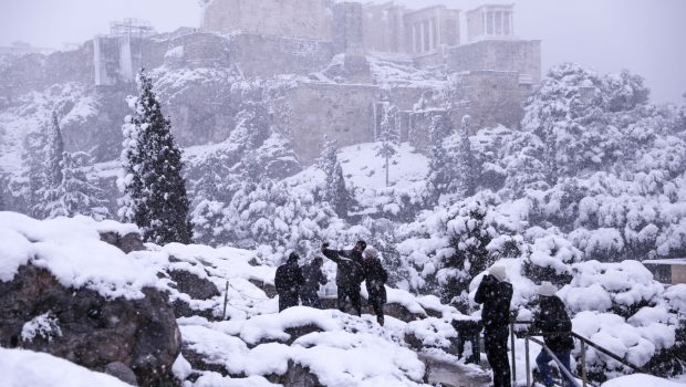 Μερομήνια: Έρχεται Πρωτοχρονιά με χιόνια; - Αναλυτικά η πρόβλεψη