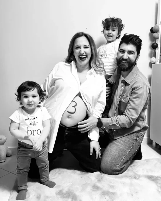 Η Κλέλια Πανταζή ανακοίνωσε ότι είναι έγκυος στο τρίτο της παιδί
