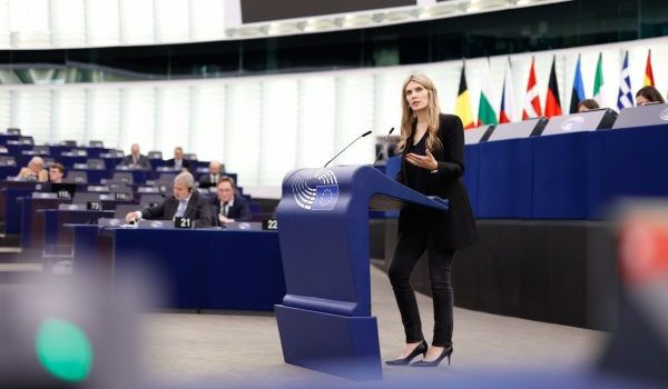 Δημητρακόπουλος: «Η Καϊλή θα δώσει μάχη για να μπορεί να κοιτάξει στα μάτια τους Έλληνες ψηφοφόρους»