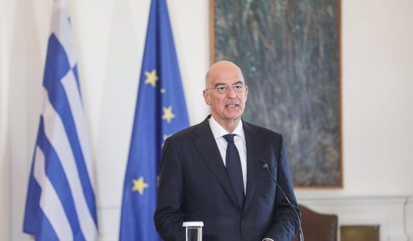 Δένδιας: Ψάχνουμε παράθυρο ευκαιρίας για να πάρουμε τους Έλληνες από το Σουδάν