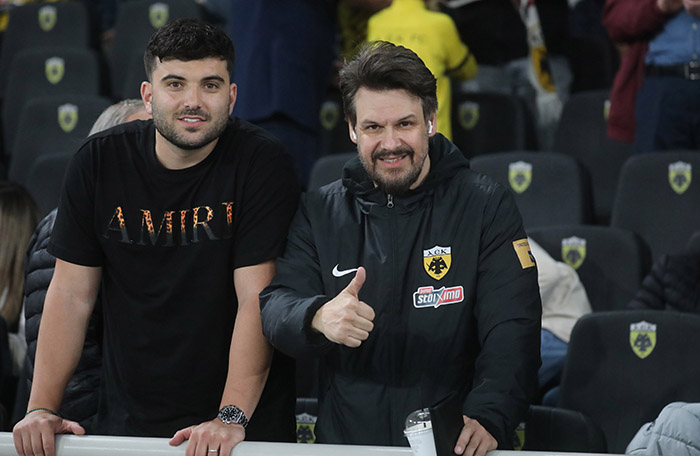 Ο Πάνος Κιάμος στην OPAP Arena για να δει τον αγώνα της ΑΕΚ