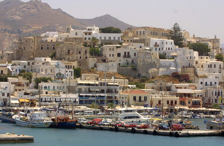 «Ύμνοι» των Αυστριακών για τη Νάξο: «Όποιος έχει πάει εκεί, καταλαβαίνει γιατί»
