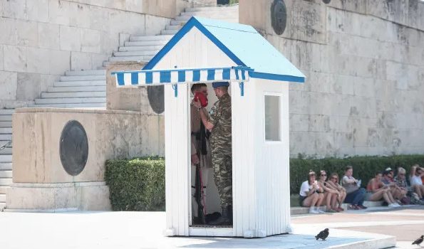 Καύσωνας «Κλέων»: Η θερμοκρασία στα κιόσκια των Ευζώνων έφτασε τους 70 βαθμούς Κελσίου
