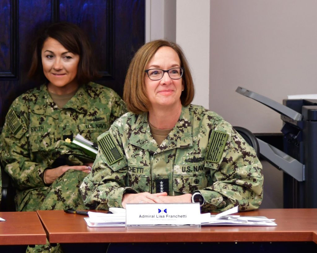 Τζο Μπάιντεν: Προτείνει την Φραντσέτι για την αρχηγία του Ναυτικού | tanea.gr