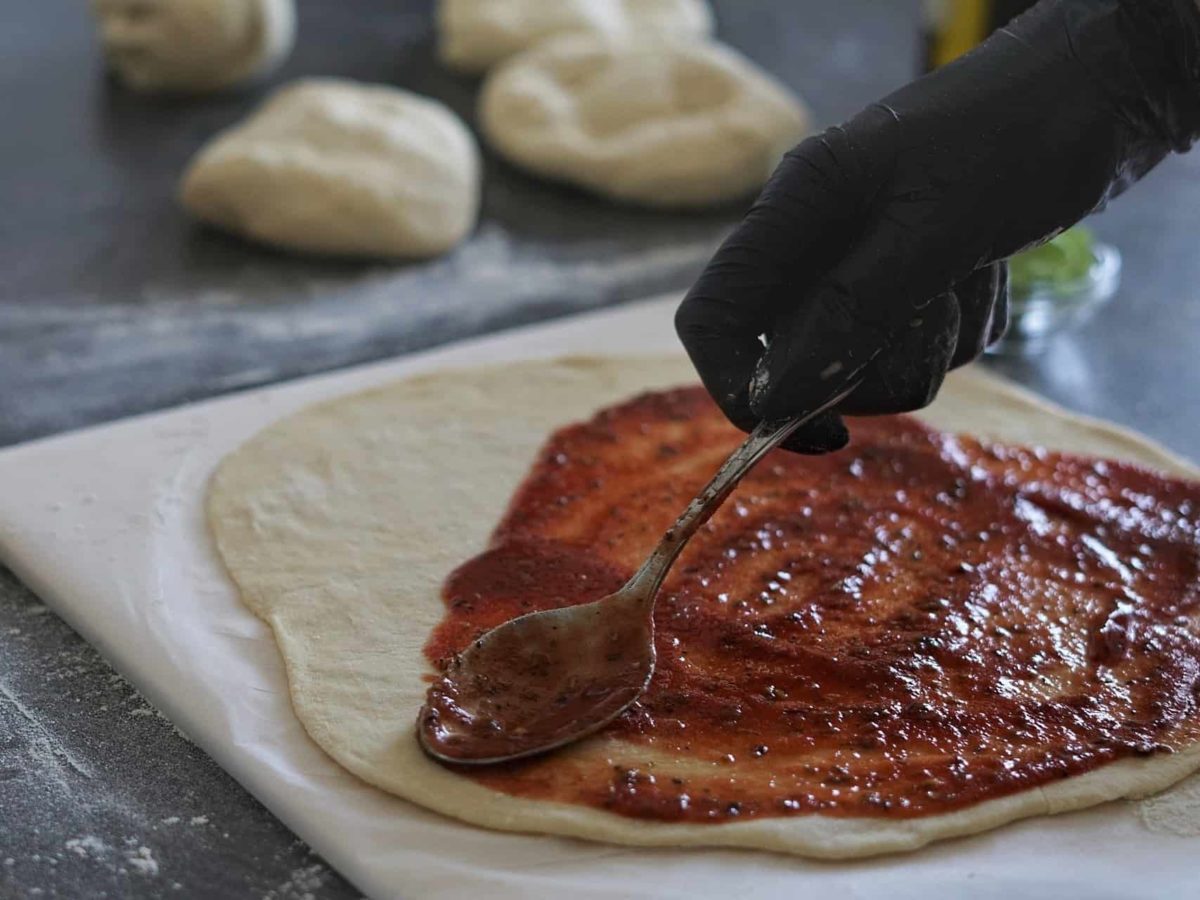 ζυμη για πιτσα η ευκολη ζυμη για πιτσα