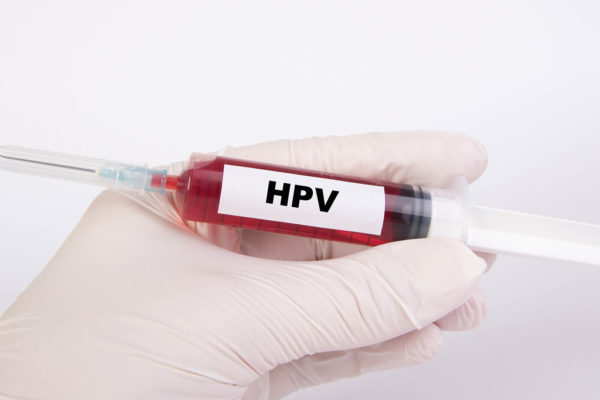 Τεστ και εμβόλιο HPV μπορούν να εξαλείψουν τον καρκίνο τραχήλου της μήτρας