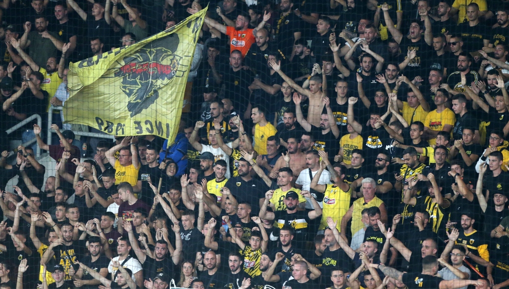 H AEK εντόπισε τους οπαδούς που σήκωσαν το πανό
