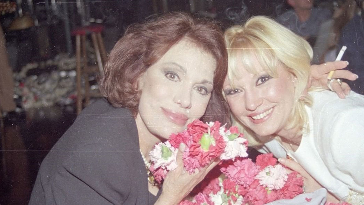 Η Καίτη Φίνου αποχαιρετά τη Μαίρη Χρονοπούλου με φωτογραφίες από τα 80s