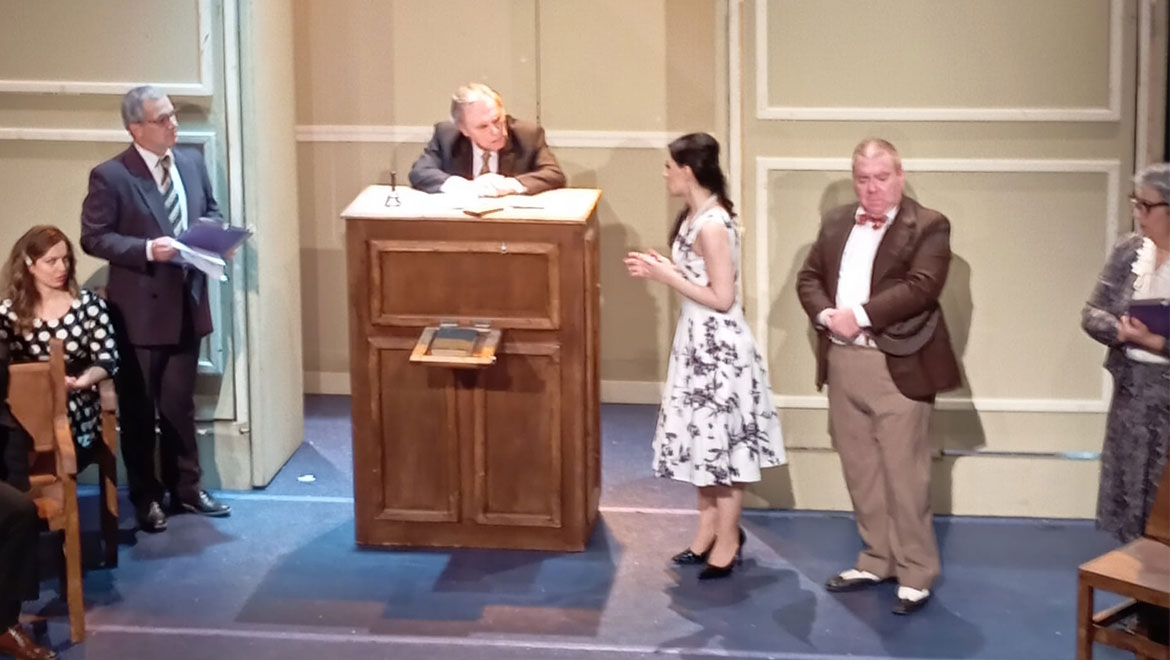 Οδυσσέας Σταμούλης: Σε κλίμα συγκίνησης το πρώτο χειροκρότημα του κοινού στην πρεμιέρα του στο θέατρο