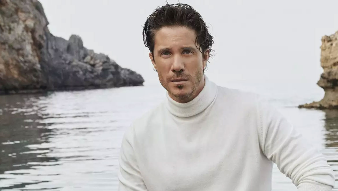 Νίκος Οικονομόπουλος – «Έκπτωτος Άγγελος»: Ακούστε το νέο τραγούδι του που μόλις κυκλοφόρησε