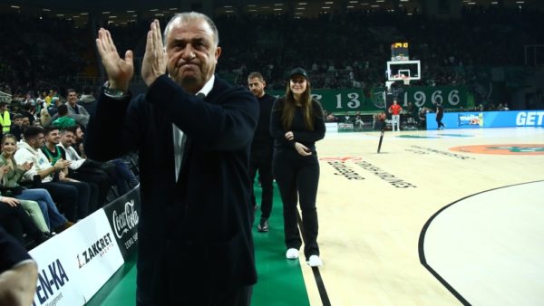 Στο ΟΑΚΑ ο Τερίμ με θερμή υποδοχή και… αποδοκιμασίες κατά Αλαφούζου (video)