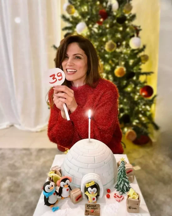 Μαίρη Συνατσάκη: Γιόρτασε τα γενέθλιά της με μία εντυπωσιακή τούρτα – Ο συγκινητικός απολογισμός που έκανε