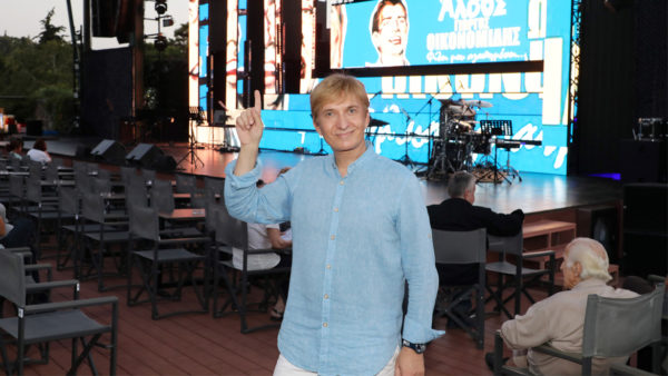 Μάκης Δελαπόρτας για Αλίκη Βουγιουκλάκη: «Τα τελευταία Χριστούγεννα της Αλίκης τα περάσαμε μαζί στο σπίτι της»