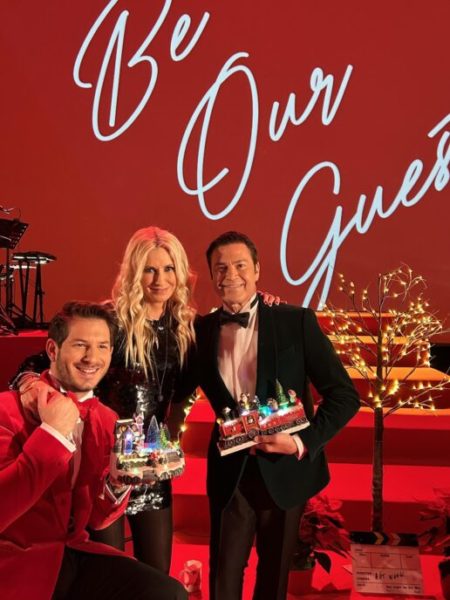 Ο Μάριος Φραγκούλης και ο Γιώργος Περρής στο «Art Week» με την Λένα Αρώνη