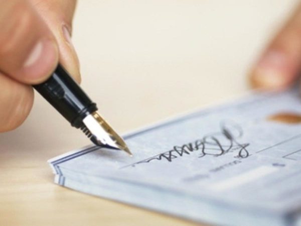 Γραμμάτια υπουργικές θέσεις βάζει ο Μητσοτάκης, cash πληρώνει ο Κασσελάκης