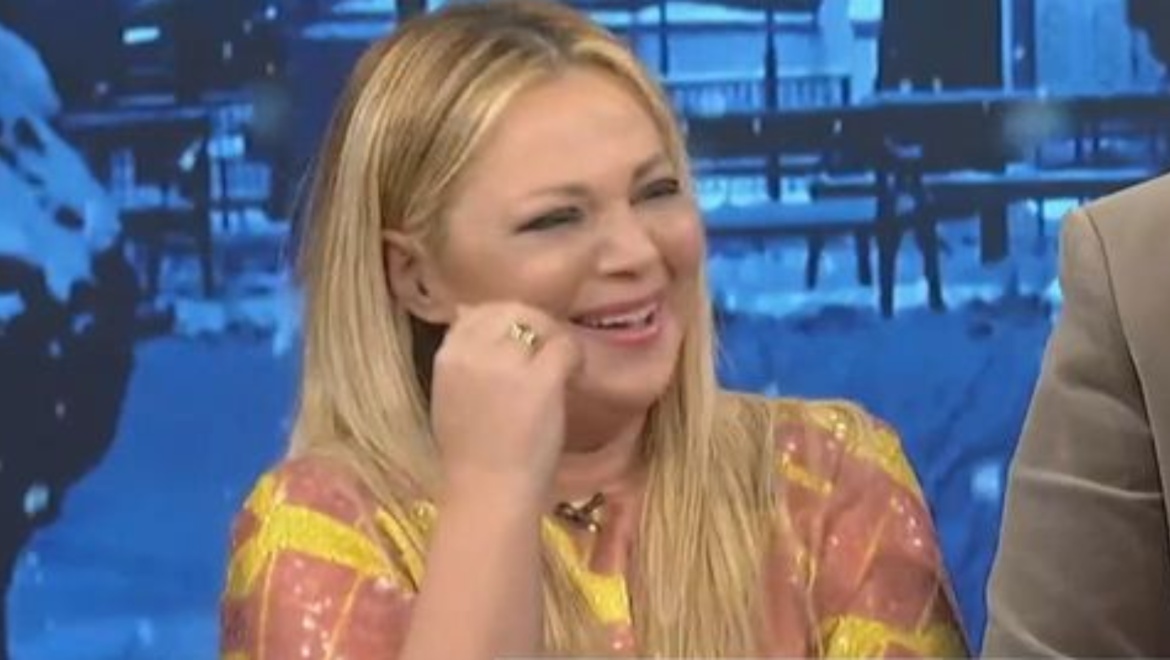 Νάνσυ Ζαμπέτογλου: Έβαλε τα κλάματα στον αέρα της εκπομπής «Στούντιο 4» – «Δεν έχω λόγια να σας περιγράψω…»