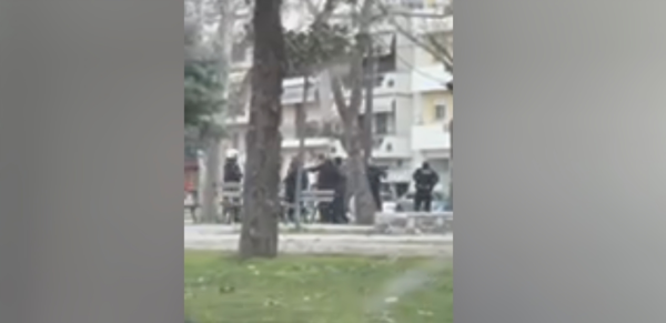 Η στιγμή της σύλληψης του Γεωργιανού κρατούμενου που απέδρασε από το ΠΓΝΛ αποκλειστικά από το onlarissa - Δείτε το βίντεο