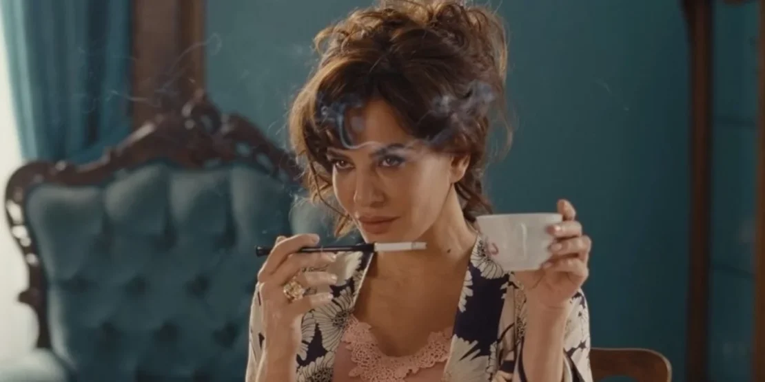 Δήμητρα Ματσούκα: Οι πολυσυζητημένες σχέσεις της, ο γάμος με τον Πέτρο Κόκκαλη και ο ρόλος στις «Ψυχοκόρες»