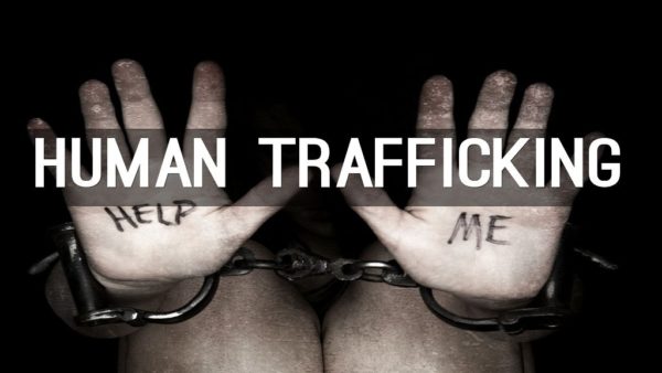 Τέσσερις συλλήψεις στην Αθήνα για εμπορία ανθρώπων – Θύματα ανήλικα κορίτσια