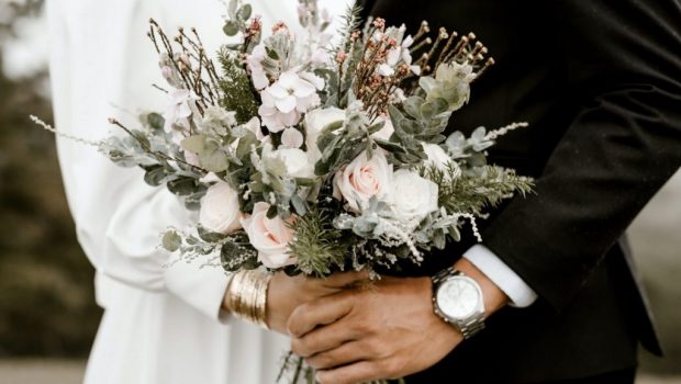 Γάμος: Αυτή είναι η κατάλληλη ηλικία για να παντρευτείτε – Πότε διαλύεται πιο εύκολα;